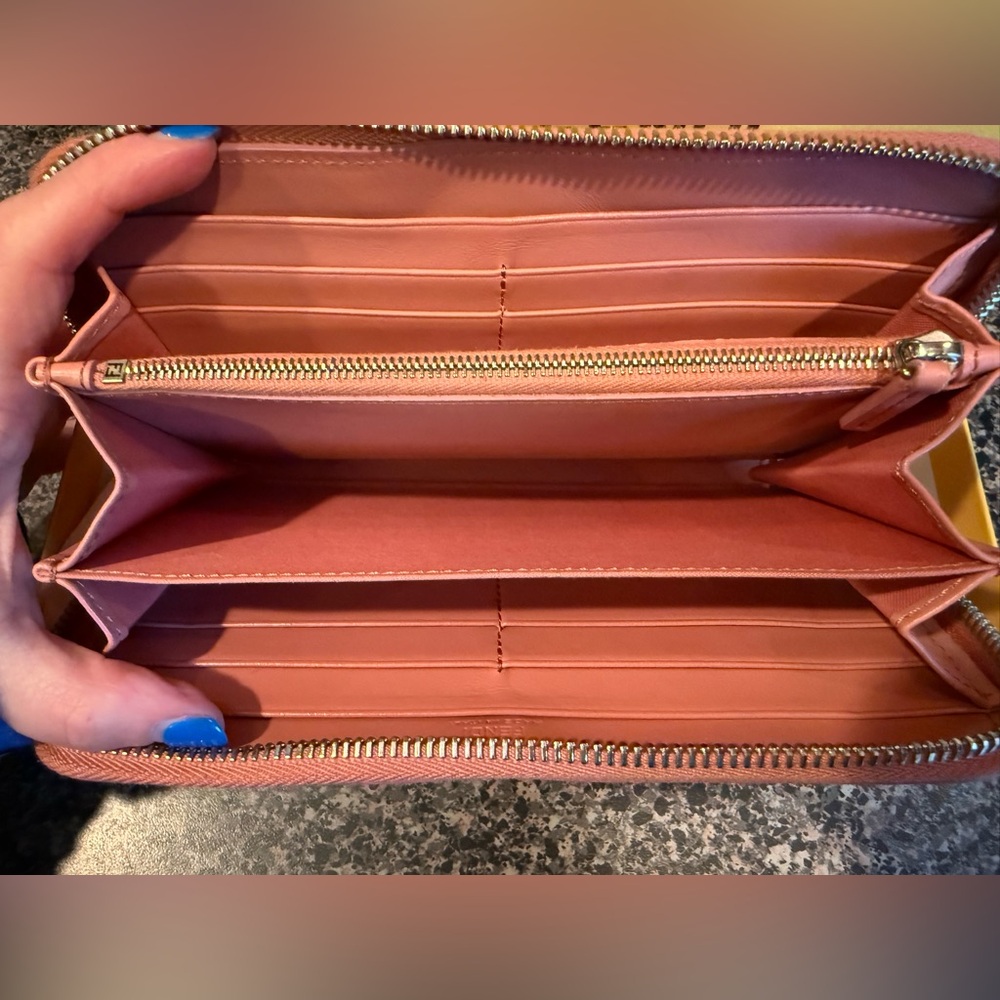 Fendi Pink Leather Zip Around Wallet - Picture 7 of 9